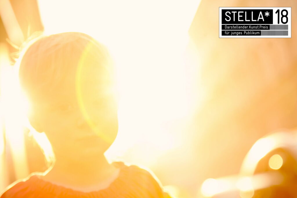 © Foto: Richard Schmetterer Der Kopf eines Kindes in strahlendem Gegenlicht